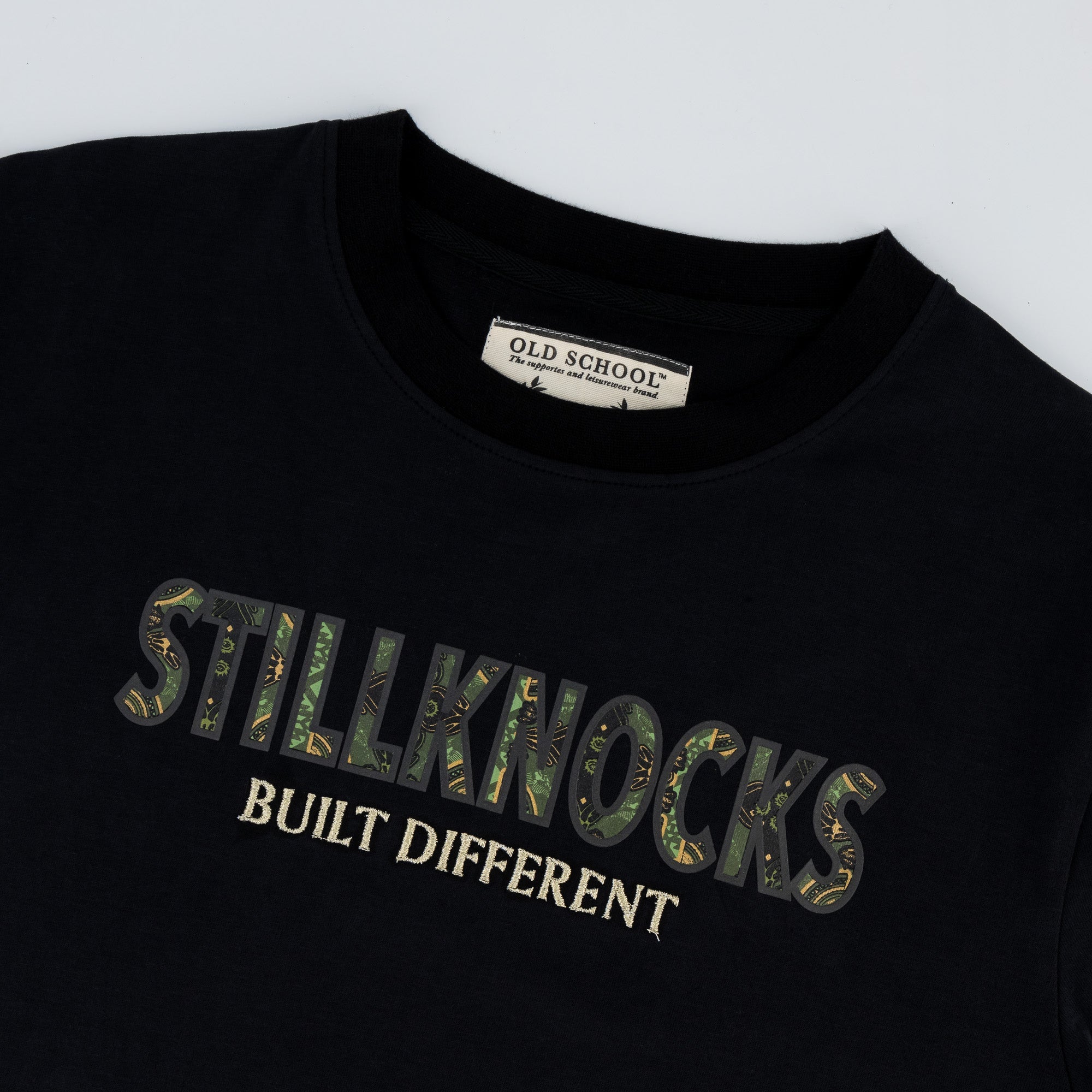 Stillknocks Built Diff Regular Crew Tee - Black - Old School