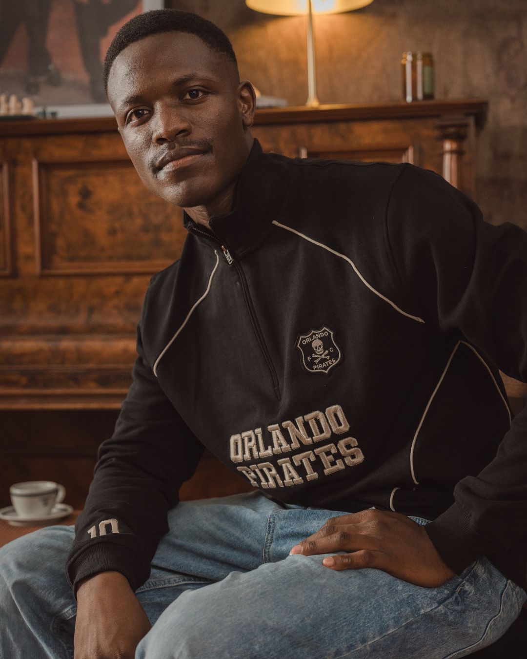 Orlando Pirates Piped Quarter Zip Sweat-black
